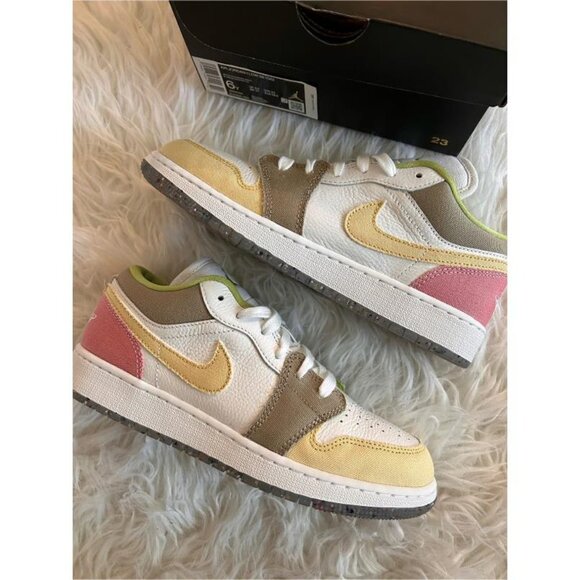 RESERVED Air Jordan 1 low - Picture 5 of 6